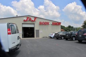 J & J BODY SHOP and AUTOMOTIVE - Serving the Hanover, King William, King & Queen & Richmond - Located in Mechanicsville, VA.